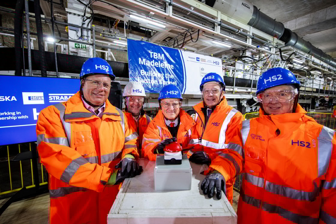 Minister for Rail signals start of tunneling for Euston TBM (3)