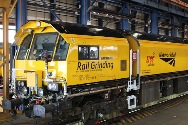 Loram C44 Rail Grinder vehicle 44-02: Loram C44 Rail Grinder vehicle 44-02