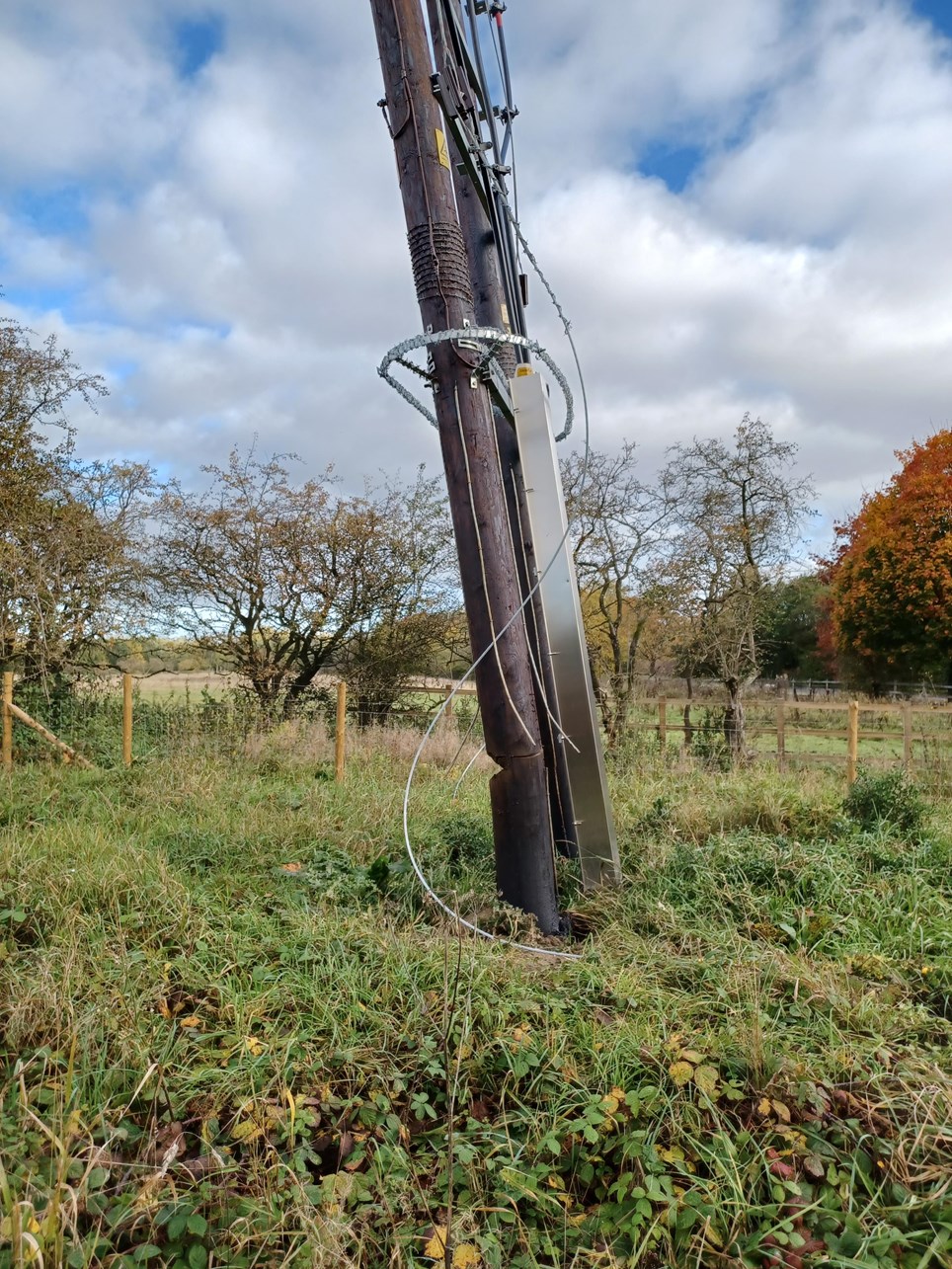 Damaged wood pole in Atherton