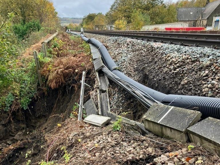 Suspected landslip causing delays to train services near Dewsbury, Network Rail (LS)