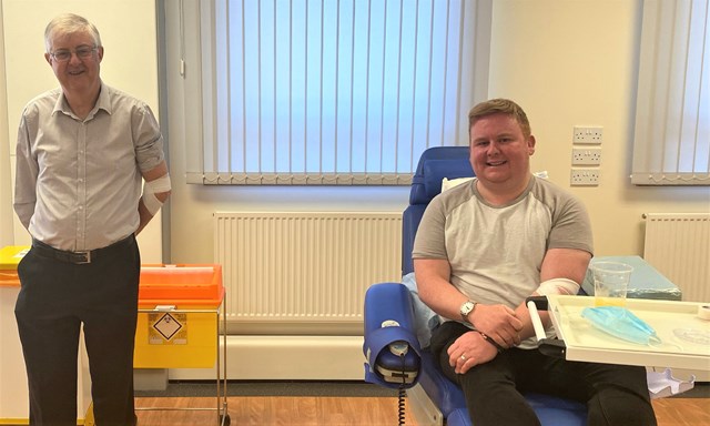 Railway worker “overjoyed” to donate blood for the first time as rules for gay and bi-sexual men change: shane andrews giving blood