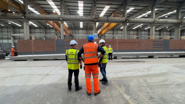 Network Rail, Murphy inspecting Shay Murtagh's work at its concrete manufatcturing facility in Ireland: Network Rail, Murphy inspecting Shay Murtagh's work at its concrete manufatcturing facility in Ireland