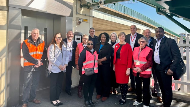 Minister opens new accessibility improvements at Beeston station: Beeston AfA opening 1