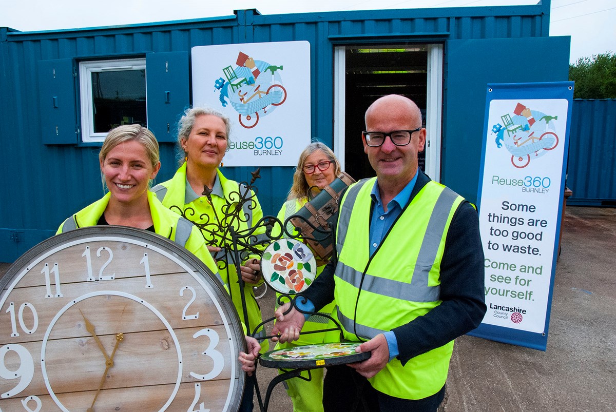 County Councillor Shaun Turner visits shop at recycling centre