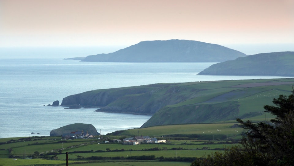 38976-bardsey-island-gwynedd-2