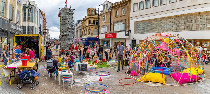 Families in Leeds urged to #GoOrange for national play day tomorrow: Playful Anywhere will be in Merrion Gardens 4 Aug