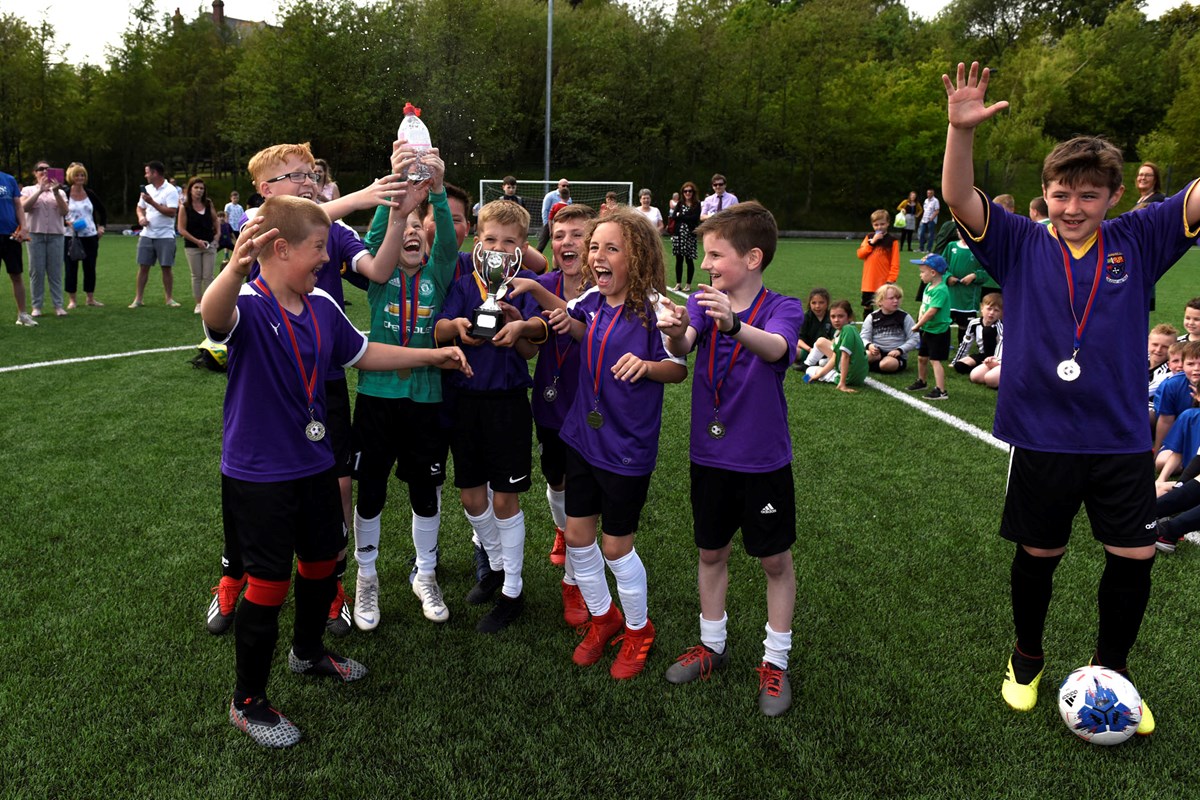 Annanhill celebrate their win