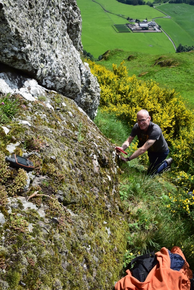 Identiplant student Angus Whyte taking part in the sticky catchfly survey ©Lindsay Mackinlay