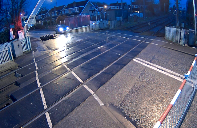 Navigagtion Street level crossing