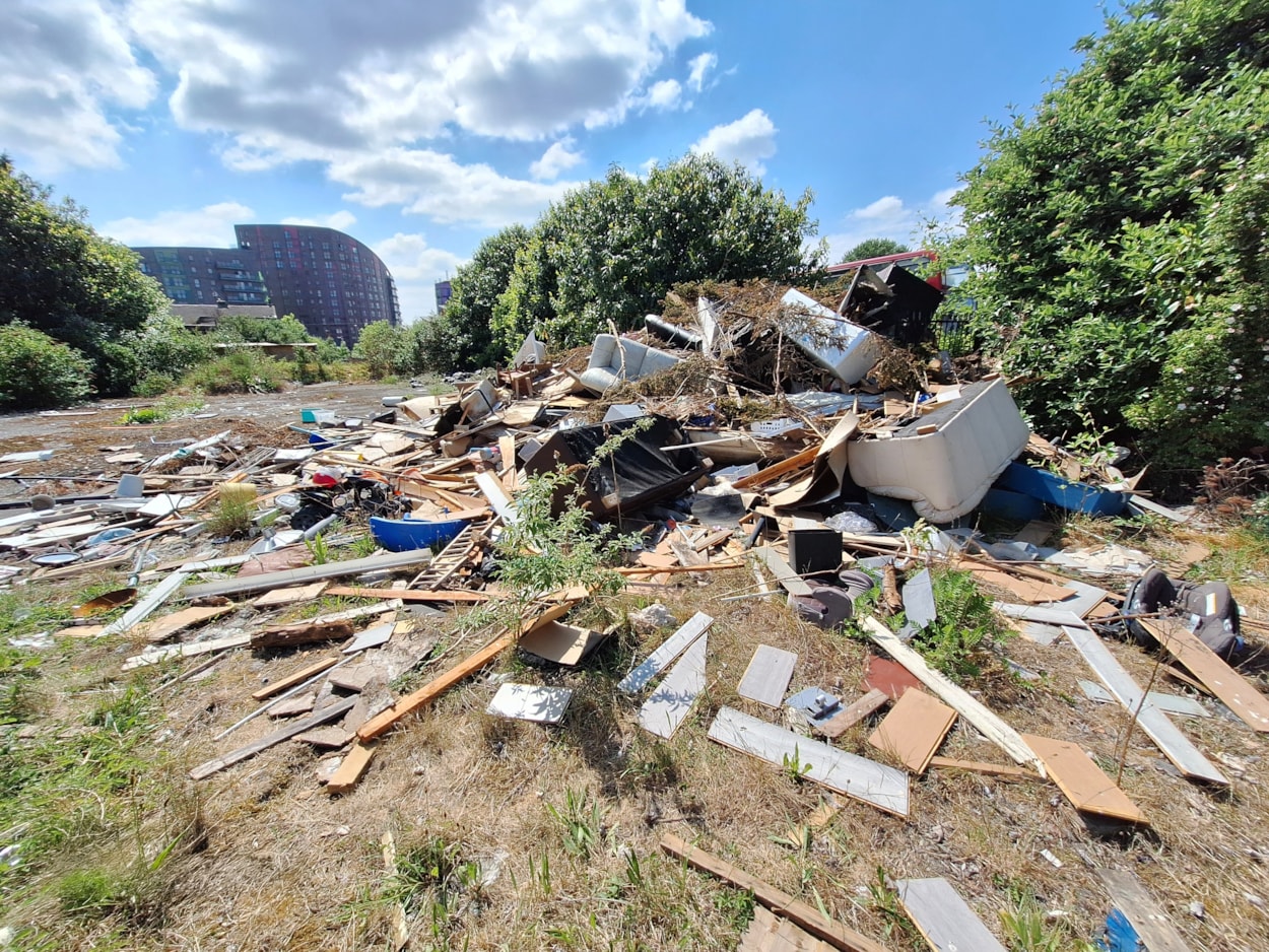 Ellerby Lane2: Household waste dumped at Ellerby Lane in East End Park