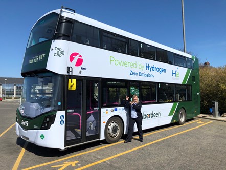 Bus Driver Michelle celebrates 100k miles operated on new Hydrogen fleet for First Aberdeen team