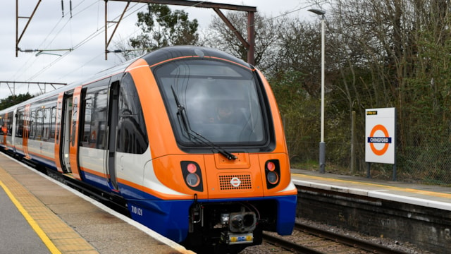No trains on the Chingford line for 16 consecutive days this summer: a chance to meet with railway managers: London Overground train at Chingford station
