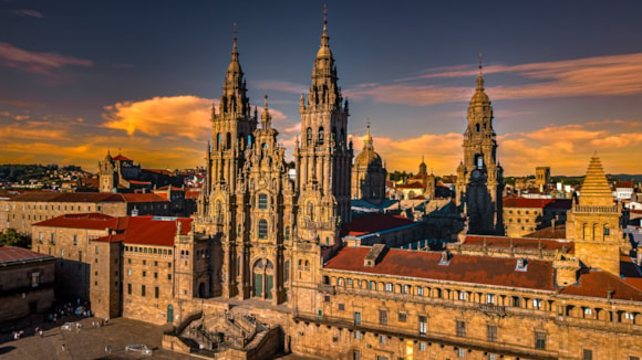 Bilbao y Santiago de Compostela, entre las cinco ciudades más visitadas de España por los españoles este verano: Santiago de Compostela