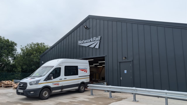 Network Rail van at Barnetby MDU: Network Rail van at Barnetby MDU