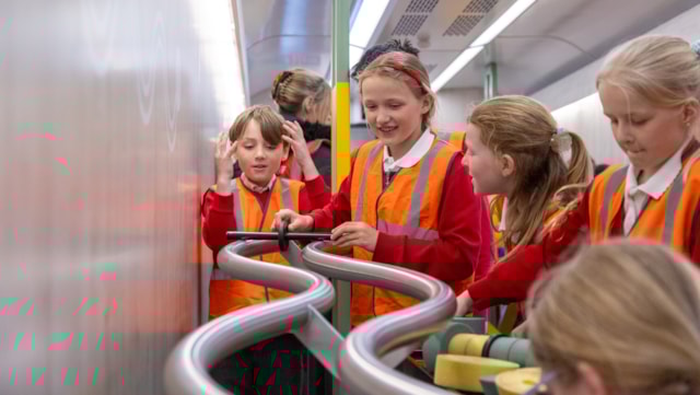 Children get hands-on in Inspiration’s Wonderlab on Wheels carriage. Credit Porterbrook: Children get hands-on in Inspiration’s Wonderlab on Wheels carriage. Credit Porterbrook