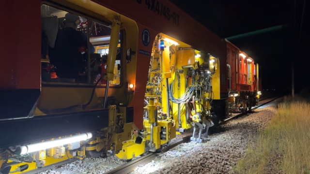Late evening engineering work and temporary alterations to affect some Essex railway services: Tamper working at night