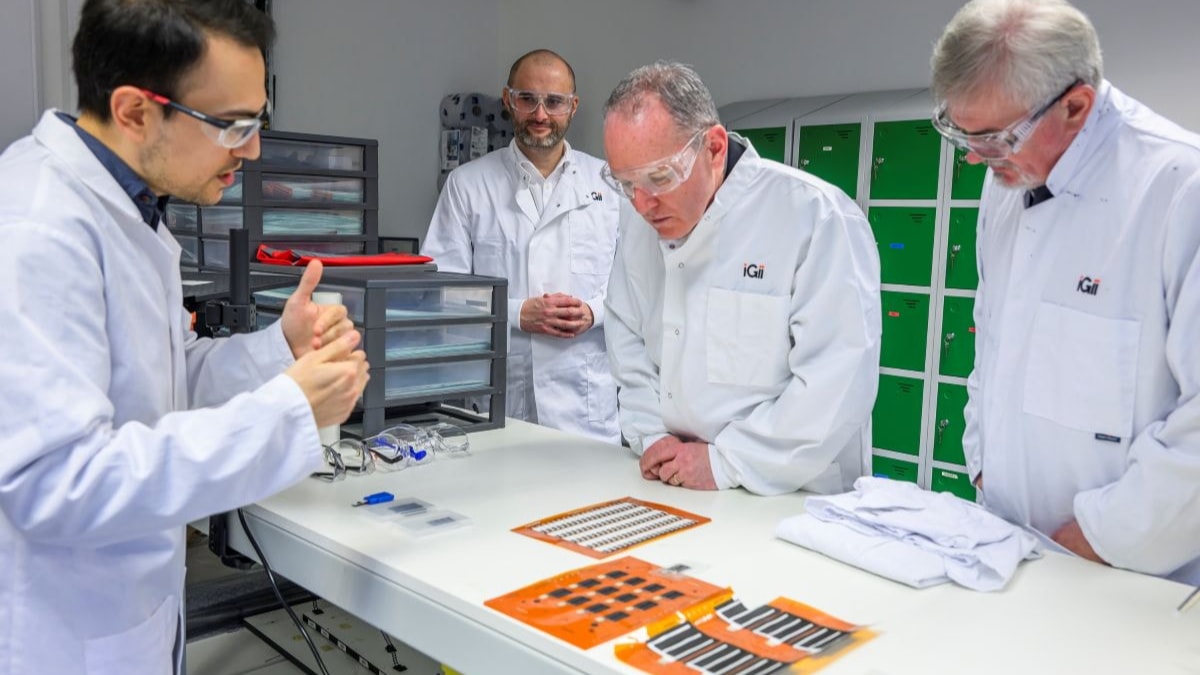 (L-R): Gabriel Casano (Integrator, iGii), Jean-Christophe Granier (CEO, iGii), Adrian Gillespie (SE), Gordon Culfeather (SE)