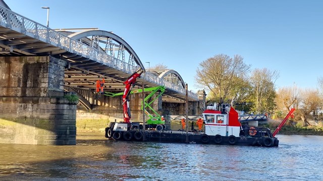 Barnes Bridge to reopen by no later than December 5 as Network Rail engineers carry out repairs: Barnes Bridge 3