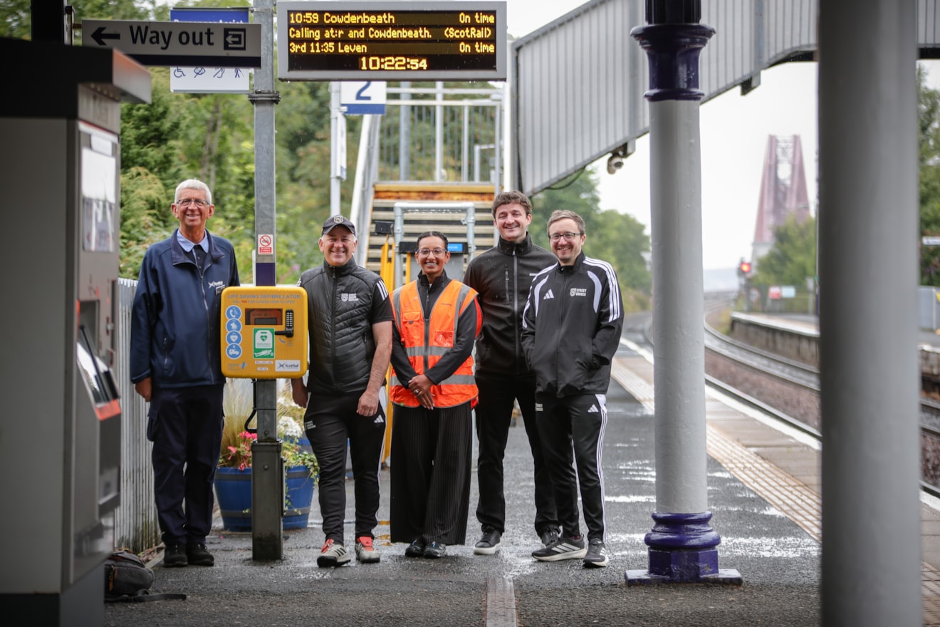 Siemens donates life-saving defibrillators to train stations in Scotland