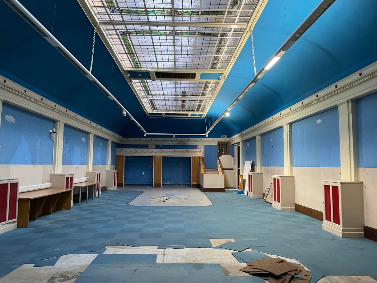 The room before the work was carried out