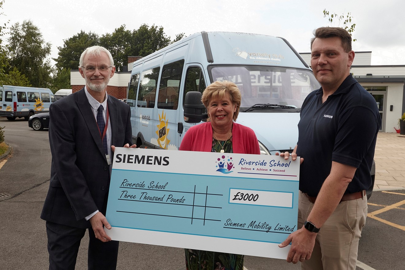 Siemens Mobility helps drive up fundraising for new school minibus: No. 1