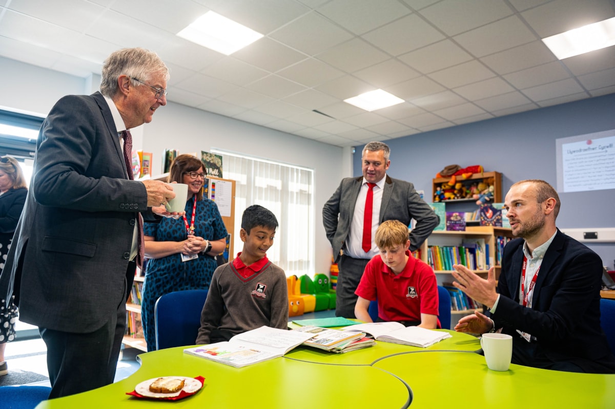 MD Ysgol Henry Richard 2-2