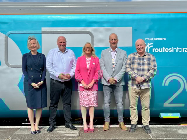  Shiona Rolfe, managing director for CrossCountry; Andy Mellors, managing director for Avanti; Denise Wetton, route director for Network Rail Central route; Jonathan 'Gus' Dunster, managing director for Severn Valley Railway; Alan Hyde, Railway 200:  Shiona Rolfe, managing director for CrossCountry; Andy Mellors, managing director for Avanti; Denise Wetton, route director for Network Rail Central route; Jonathan 'Gus' Dunster, managing director for Severn Valley Railway; Alan Hyde, Railway 200