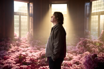 Lewis Capaldi Press Image-2