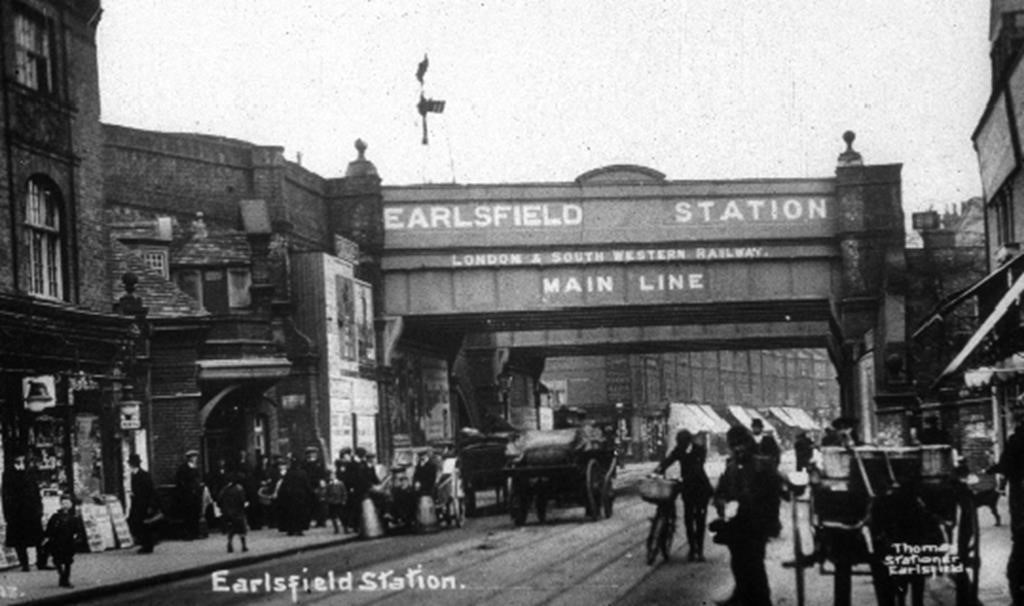 Earlsfield station-3