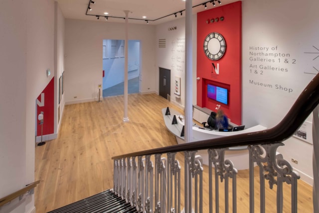 NMAG -Reception from staircase