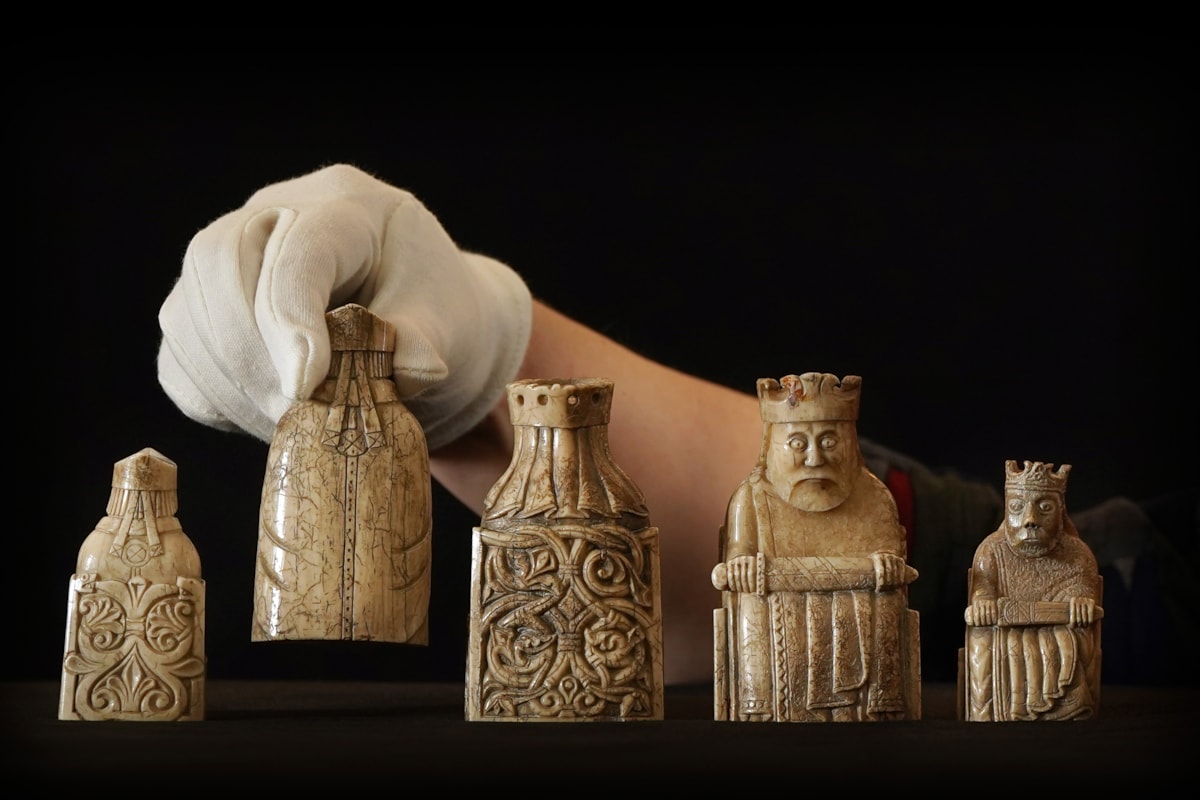 Dr Alice Blackwell with some of the Lewis chess pieces. Copyright Stewart Attwood (9)