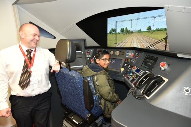 Schoolchildren on LNER's Azuma simulator, Network Rail (2)