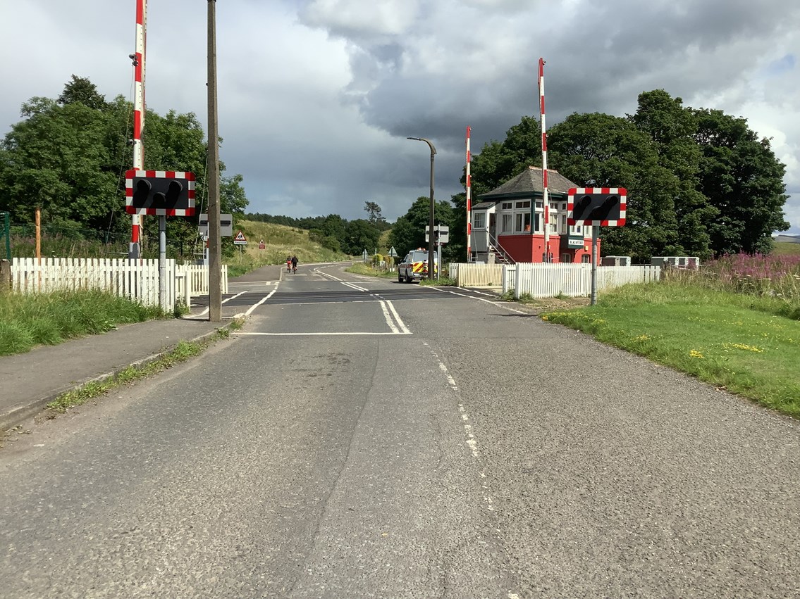 Level crossing to temporarily close in Blackford to enable improvement works: Blackford