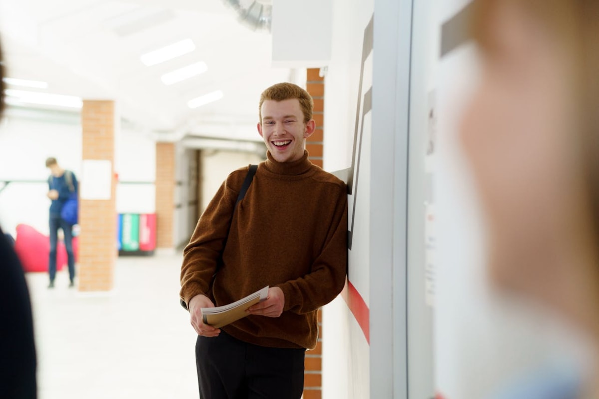 Teen collecting results