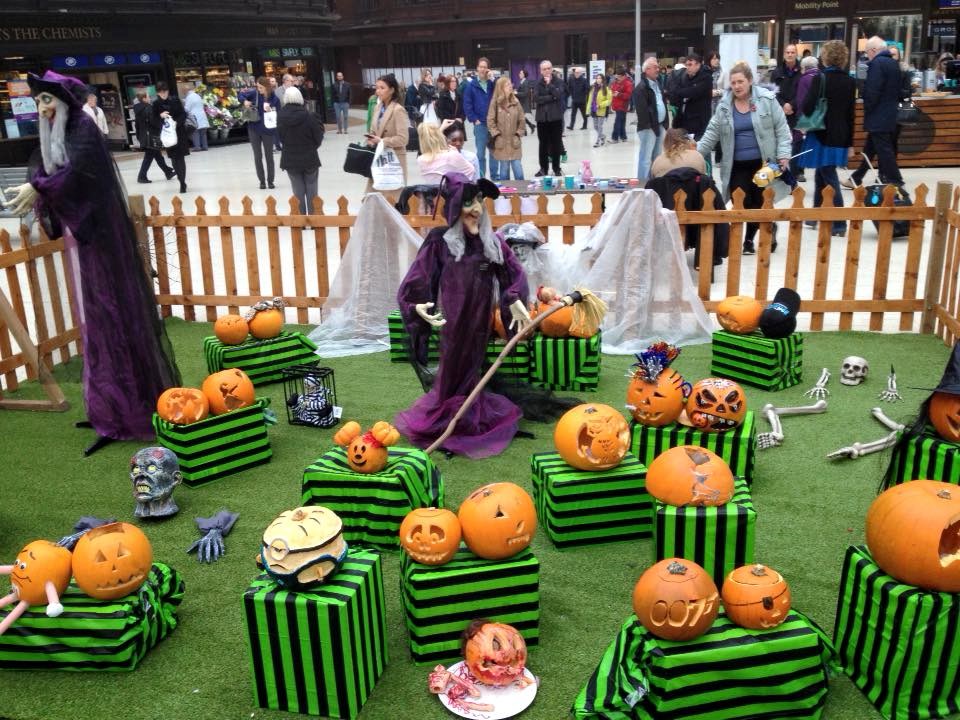 Glasgow Central pumpkin competition 2015