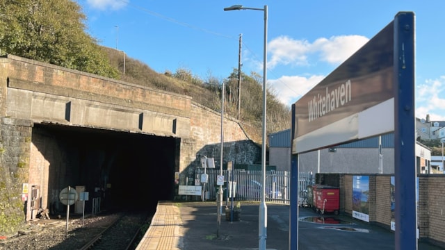 Bransty tunnel entrance at Whitehaven station: Bransty tunnel entrance at Whitehaven station