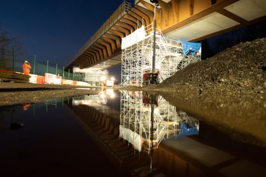 Small Dean viaduct during the deck slide Feb 2025: Image courtesy SAP Photographie for Eiffage Métal.