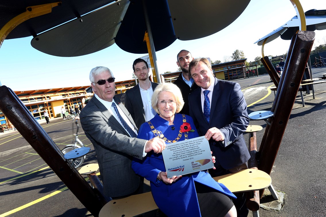 Mayor Brenda Smith opens the refurbed school grounds