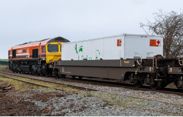 First hydrogen delivery by rail 2 (pic credit Chris Milner).jpg: First hydrogen delivery by rail 2 (pic credit Chris Milner).jpg