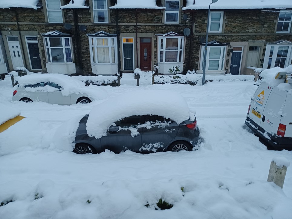 Snowy roads in Windermere