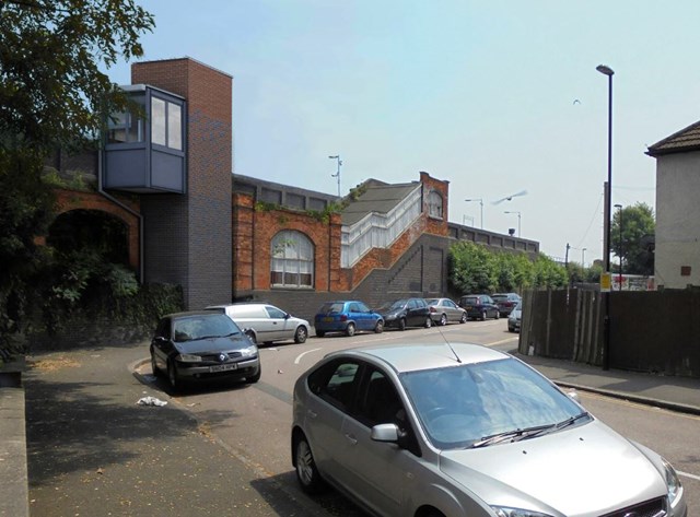 Selhurst station benefits from step-free access thanks to £3.5m investment: Selhurst station