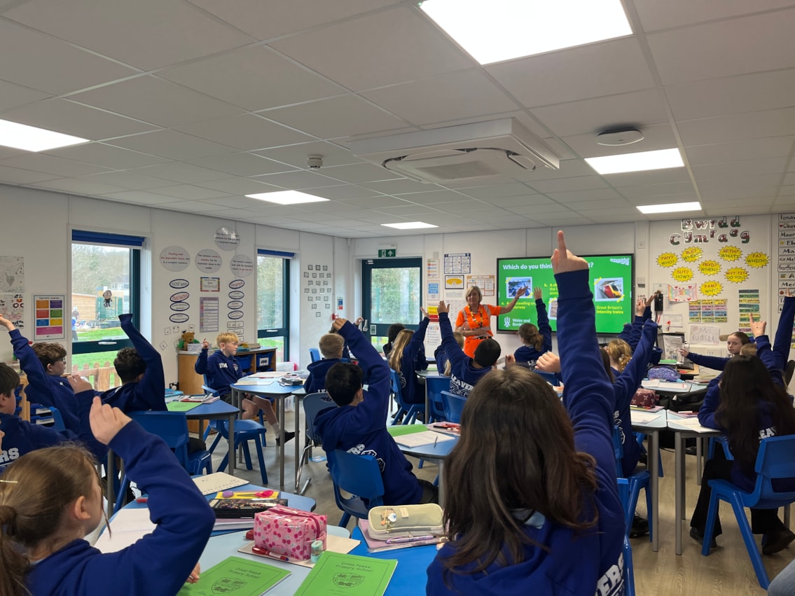 10-03-26 VR headsets Dinas Powys Primary presentation