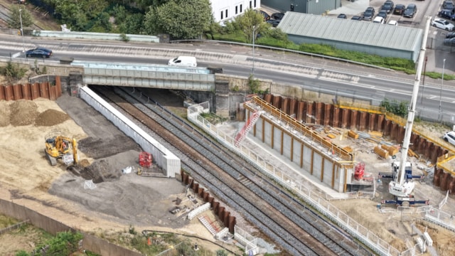 A62 Leeds Road Bridge work: A62 Leeds Road Bridge work