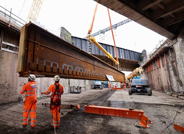 Work to reconstruct Dantzic St bridge-2