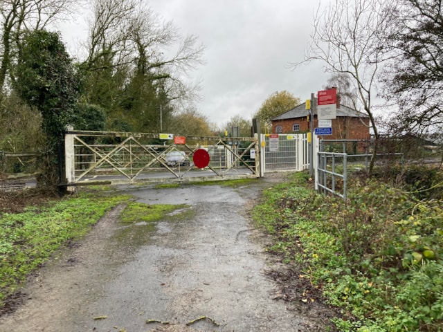 Martin Road crossing: Martin Road crossing