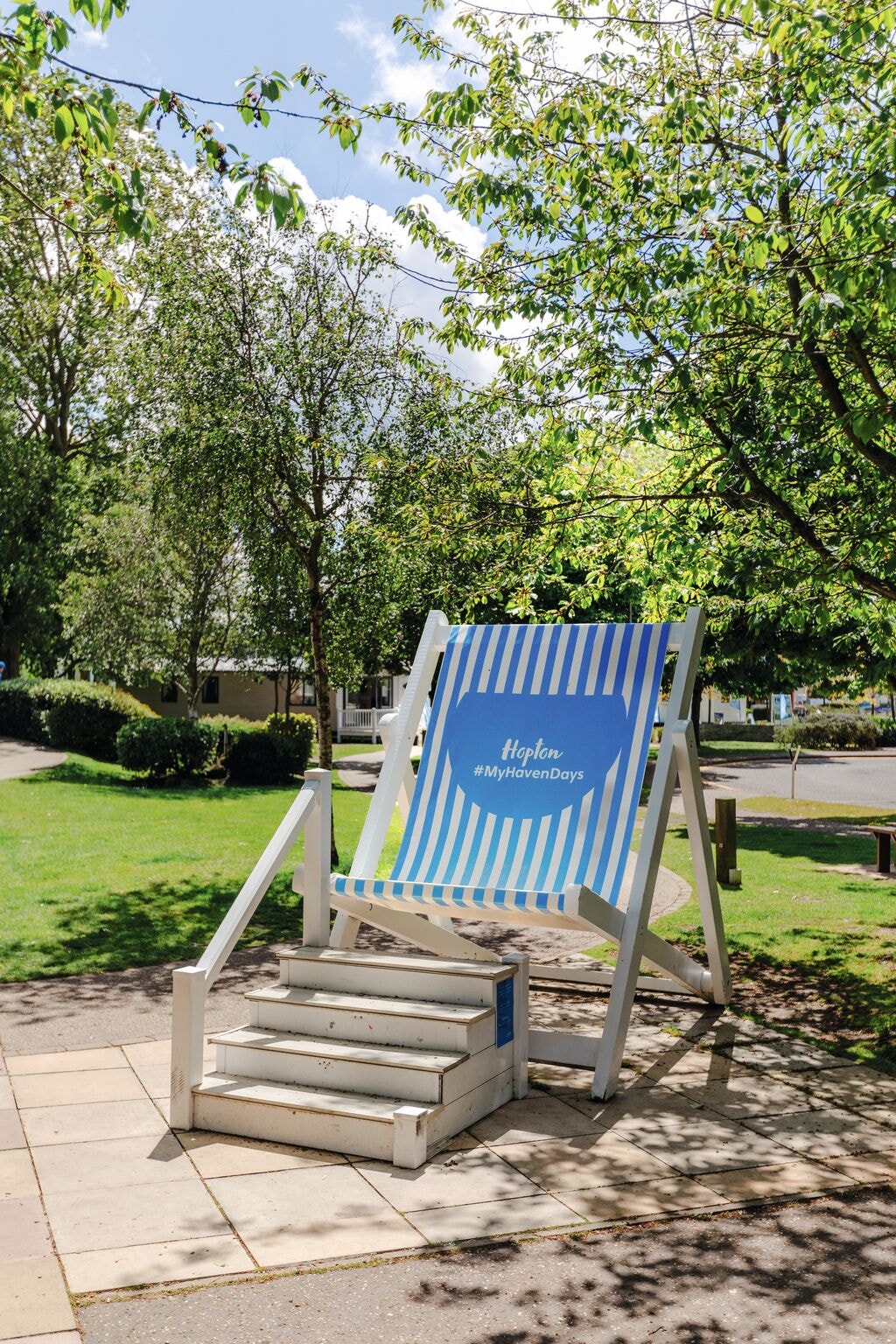 Low res-ho deckchair 01 2024