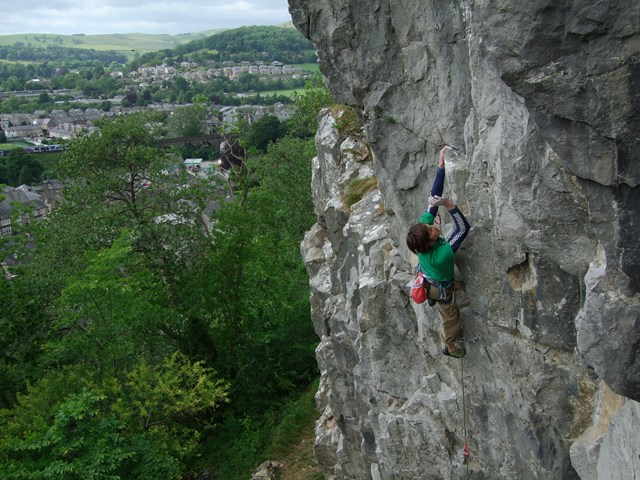 WORLD FAMOUS RAILWAY SET(TLED) IN STONE: Castleberg Crag