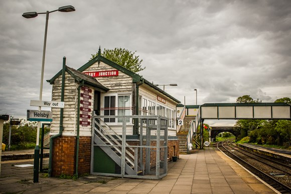 HelsbyRailStation2018.04.29-19