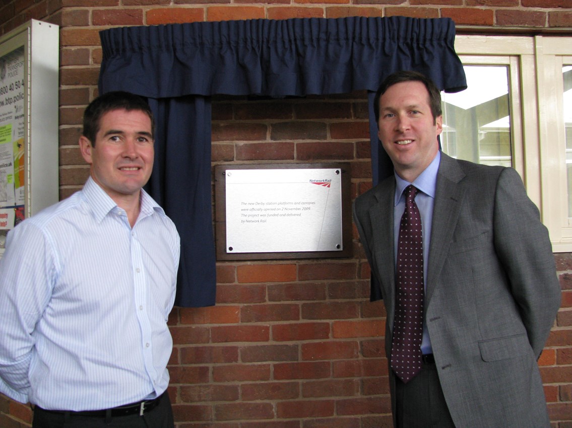 Nigel Clough and Tom Glick open Derby Stations platforms: Nigel Clough and Tom Glick open Derby Stations platforms