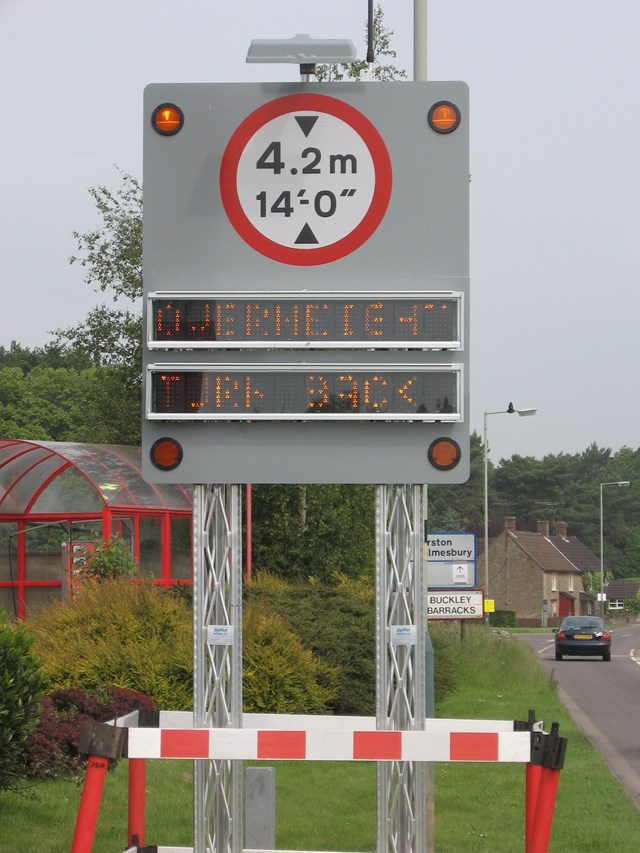 Kingway Bridge: New interactive sign